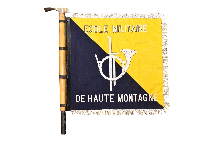 Refrappe Insigne émaillé de l'EHM école de haute montagne Chamonix crée en 1932 
